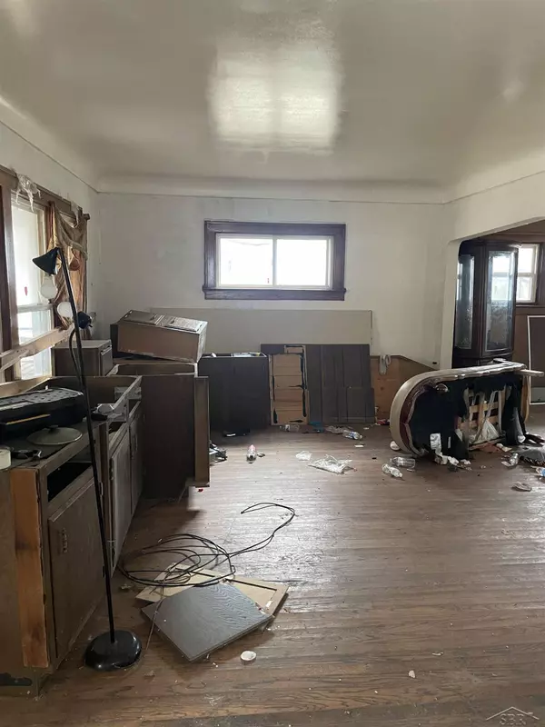 1407 Greenway Avenue, Flint, MI 48504