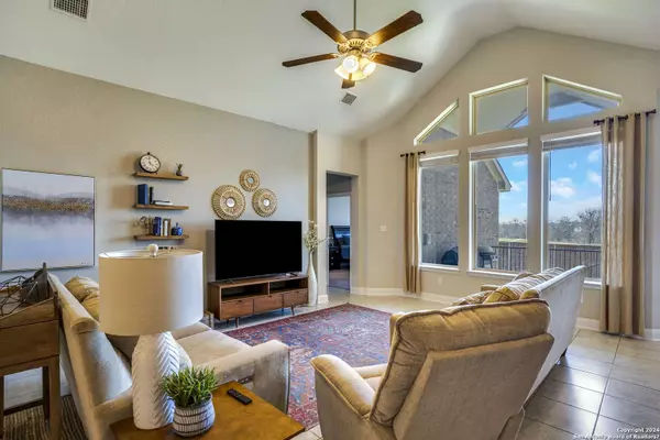 709 Oitavos St, Schertz, TX 78108