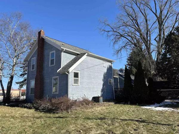 W6489 GREENVILLE DR, Greenville, WI 54942