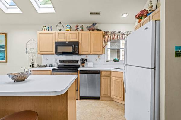 1439 Asbury Ave #1439, Ocean City, NJ 08226