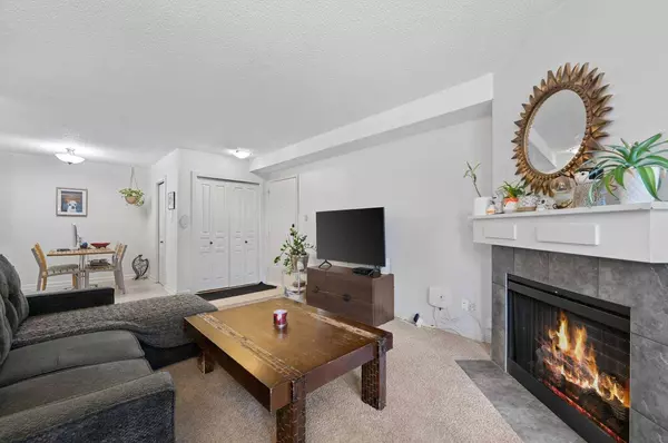 6400 Coach Hill RD SW #111, Calgary, AB T3H 1B8