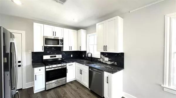 5428 Avenue P, Galveston, TX 77551