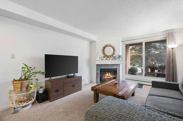 6400 Coach Hill RD SW #111, Calgary, AB T3H 1B8