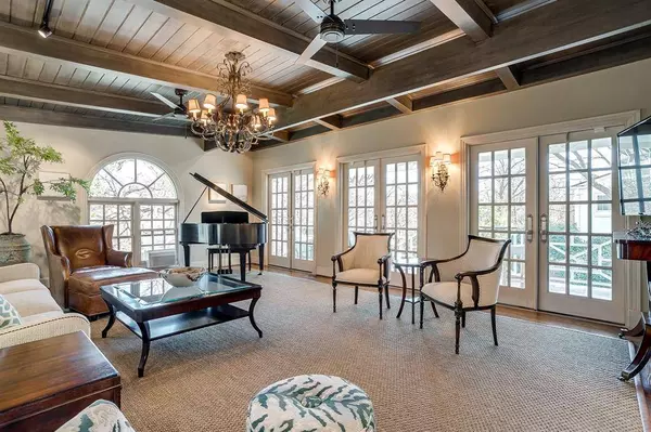 2813 Alton Road, Fort Worth, TX 76109