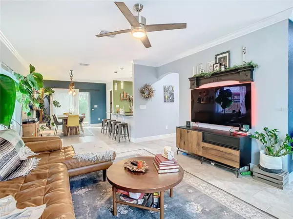 8012 N KLONDYKE ST, Tampa, FL 33604