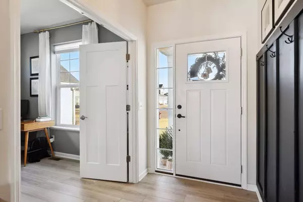 18341 Gleed RD, Lakeville, MN 55044