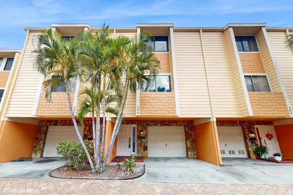 484 SANDY HOOK RD, Treasure Island, FL 33706