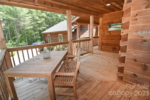 1642 Nob Hill LN, Collettsville, NC 28611