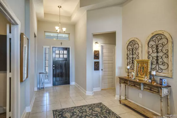 709 Oitavos St, Schertz, TX 78108