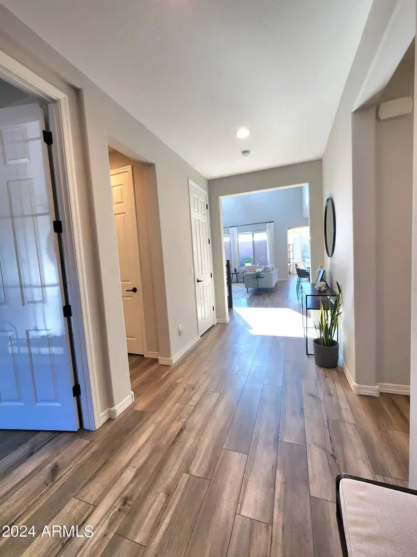 1841 W Fawn Way, San Tan Valley, AZ 85144