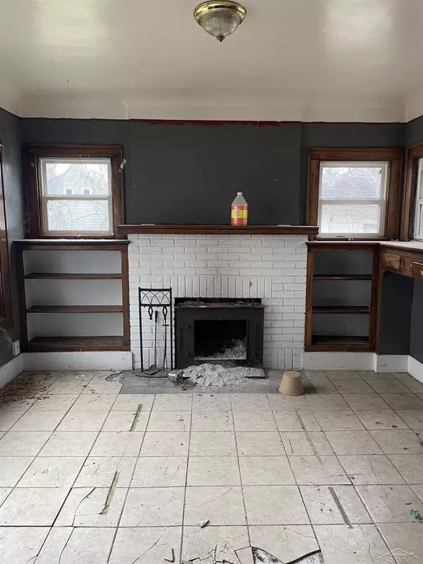 1407 Greenway Avenue, Flint, MI 48504