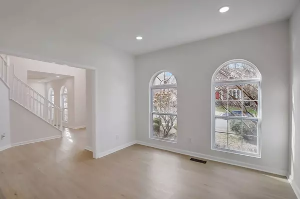 813 Chandler Grv, Hermitage, TN 37076