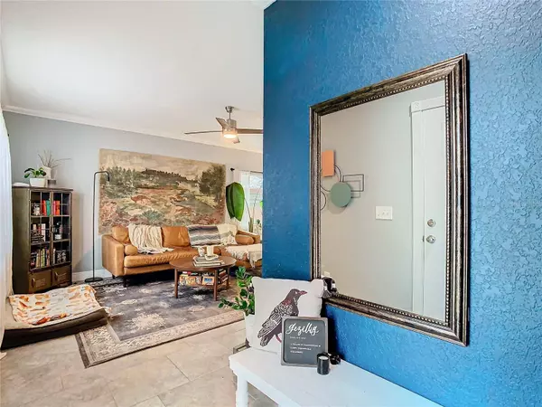 8012 N KLONDYKE ST, Tampa, FL 33604