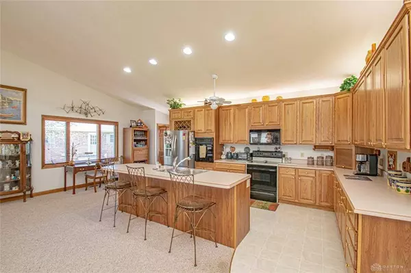 859 Lakengren Drive, Eaton, OH 45320