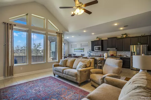 709 Oitavos St, Schertz, TX 78108