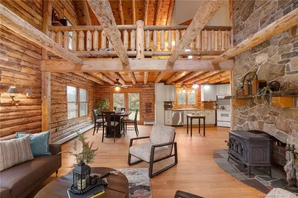 4 Field Of Dreams Drive, Coventry Ri, RI 02827