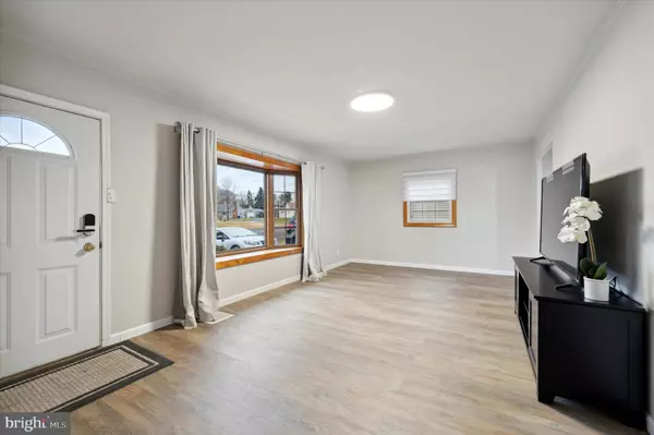 248 N OXFORD VALLEY RD, Fairless Hills, PA 19030