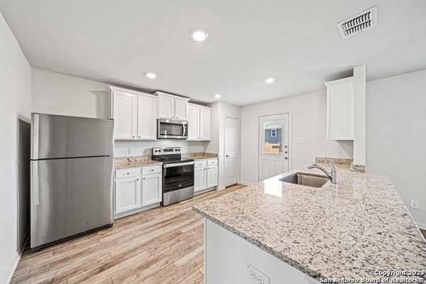 2818 Citron Garden, Converse, TX 78109