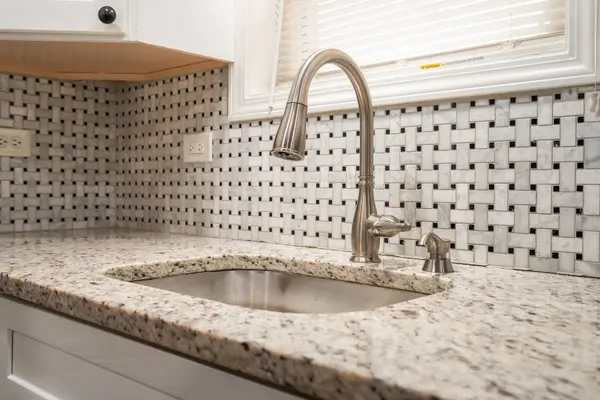 14637 Spaulding Avenue, Midlothian, IL 60445