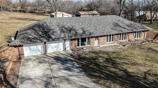 33604 E Corn Spur RD, Lone Jack, MO 64070