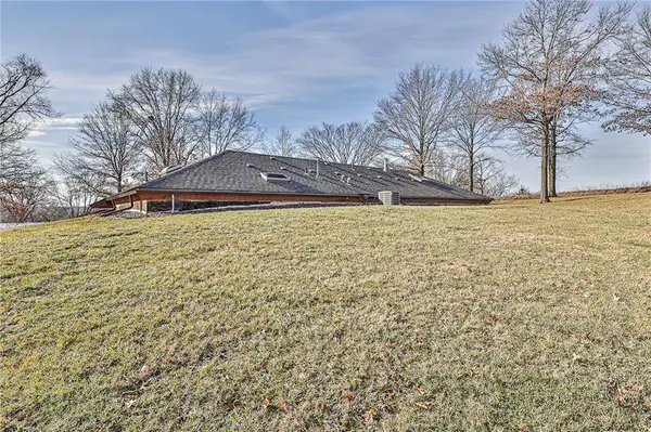 33604 E Corn Spur RD, Lone Jack, MO 64070