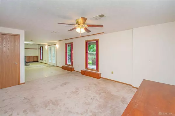 108 Lakengren Drive, Eaton, OH 45320