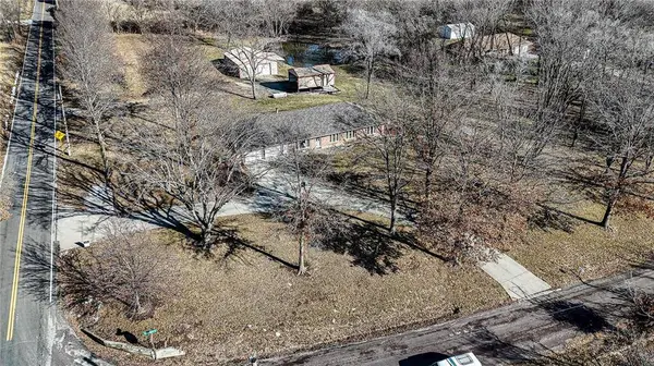 33604 E Corn Spur RD, Lone Jack, MO 64070