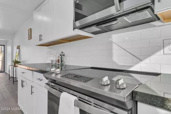 7873 E Linden Court, Tucson, AZ 85715