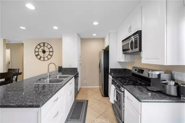 4652 Abbotswood CIR, Irvine, CA 92604