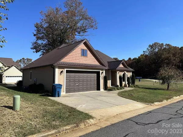 121 Hill ST, Granite Falls, NC 28630