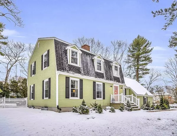 2 Greenbriar Cir, Andover, MA 01810