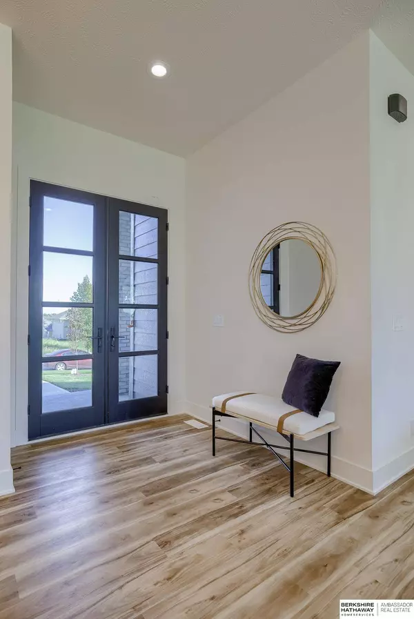 3502 S 214 Street, Elkhorn, NE 68022