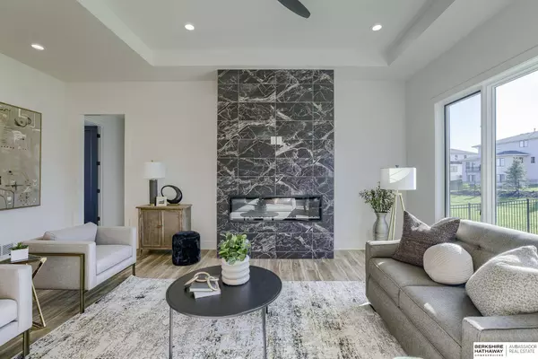 3502 S 214 Street, Elkhorn, NE 68022