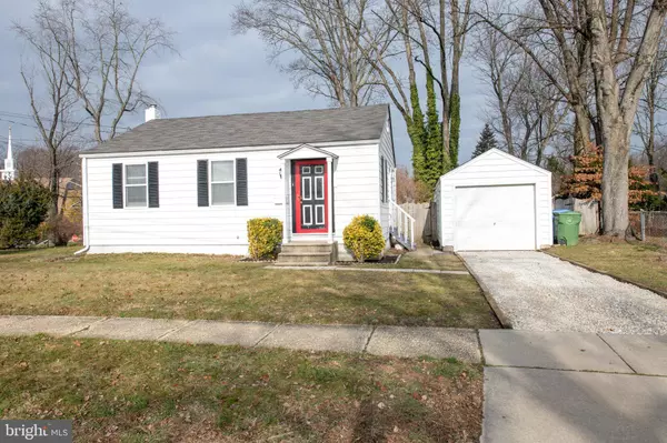 4 EDISON RD, Cherry Hill, NJ 08034