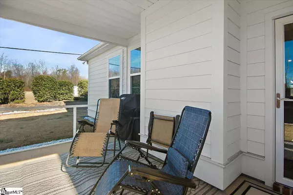 2 Bishop Lake Way, Taylors, SC 29687