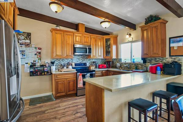 2992 Pickford Way, Hayward, CA 94541