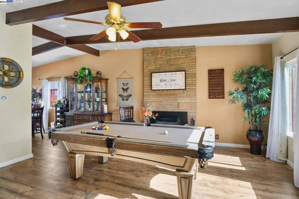 2992 Pickford Way, Hayward, CA 94541