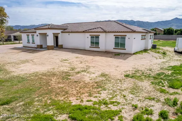 3141 W BASELINE Road, Laveen, AZ 85339