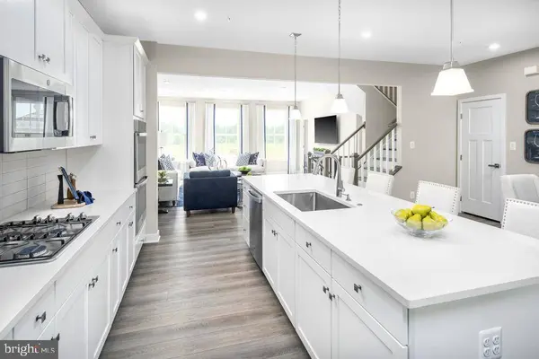 10710 LARKSWOOD ST, Middle River, MD 21220