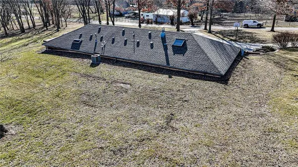 33604 E Corn Spur RD, Lone Jack, MO 64070