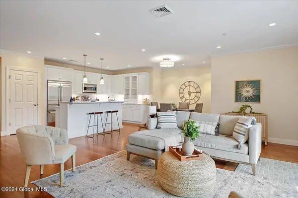 38 High Rock Avenue #4E, Saratoga Springs, NY 12866