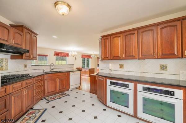 26 Cobblestone Ter, Montville Twp., NJ 07045