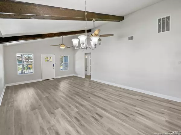 1215 HORTENCIA AVE, San Antonio, TX 78228-5856