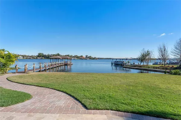 1746 FAIRVIEW SHORES DR, Orlando, FL 32804