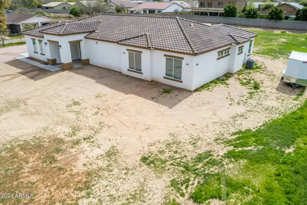 3141 W BASELINE Road, Laveen, AZ 85339