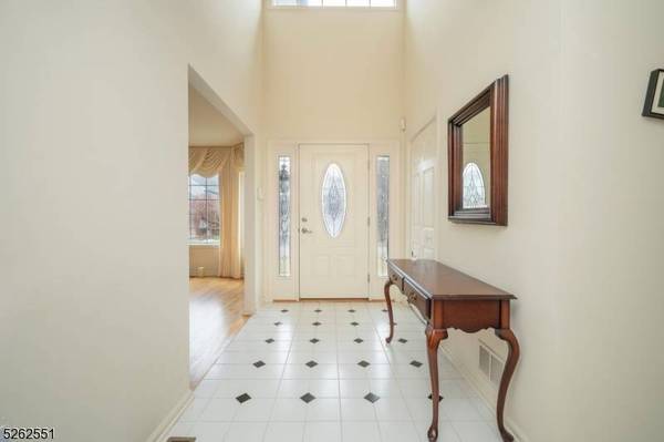 26 Cobblestone Ter, Montville Twp., NJ 07045