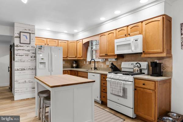 101 PEACH RD, Marlton, NJ 08053