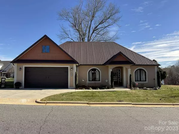 121 Hill ST, Granite Falls, NC 28630