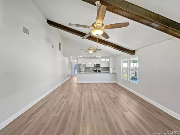 1215 HORTENCIA AVE, San Antonio, TX 78228-5856