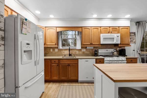 101 PEACH RD, Marlton, NJ 08053